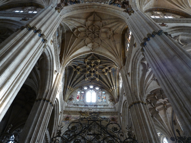 Catedral de Salamanca - Bóvedas sobre el altar mayor