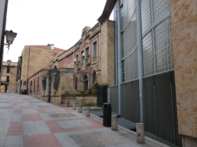Casa Lis - Entrada desde la Calle Gibraltar